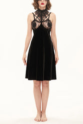 Robe gothique sexy en velours avec col roulé noir, perspective en dentelle et fente pour femmes